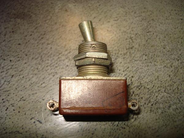 Продам Тумблеры кнопки и переключатели