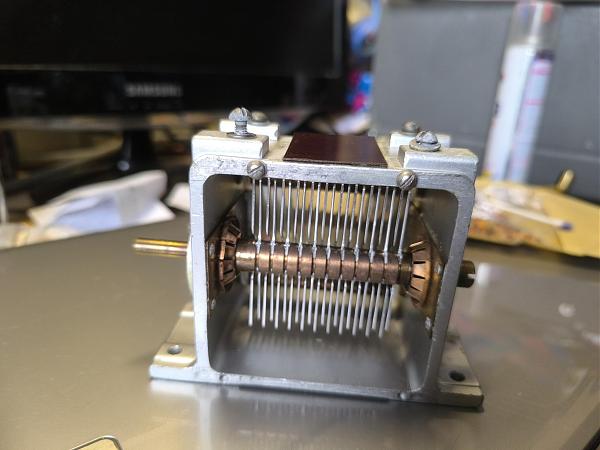 Продам Конденсатор для усилителя мощности