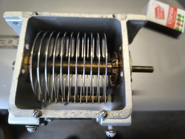 Продам Конденсатор для усилителя мощности