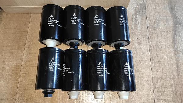 Продам Конденсаторы 3300mf 400v