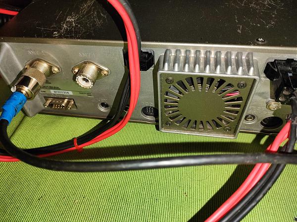 Продам Kenwood ts570