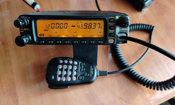Продам Радиостанция YAESU FT-8000R