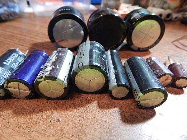 Продам Конденсаторы электролитические 400-450V(11 шт)