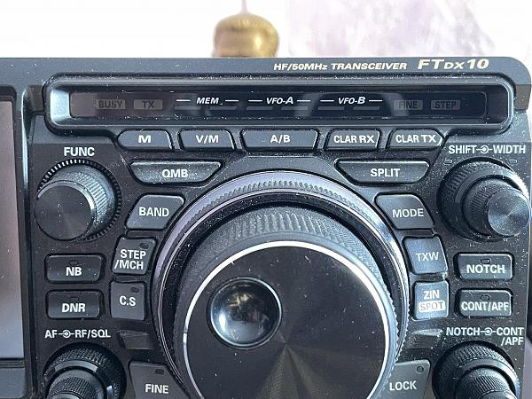 Продам Yaesu FTDX10