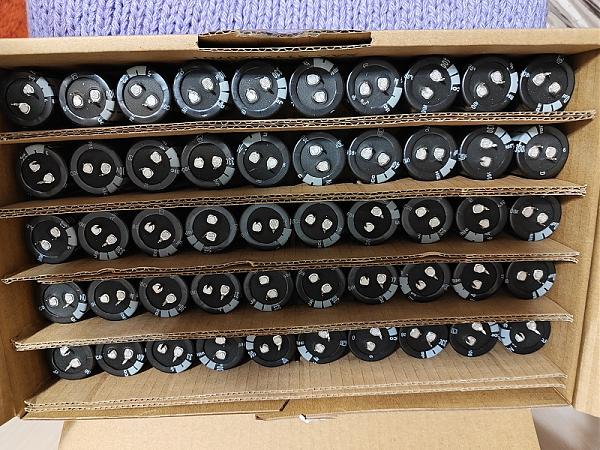 Продам Конденсаторы JAMICON 330ux400v