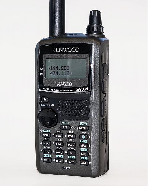 Продам Kenwood TH-D72E