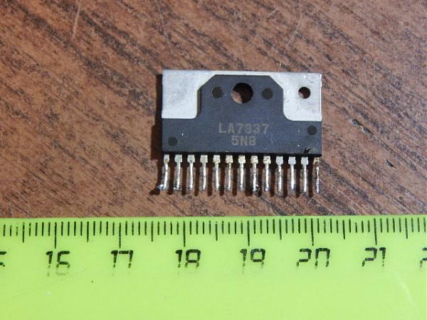Продам Микросхема LA7837