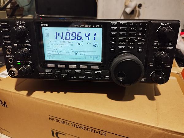 Продам Кв трансивер ICOM-7410