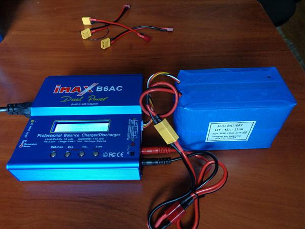 Продам Аккуммулятор 12V для мощных радиостанций (лот 3)