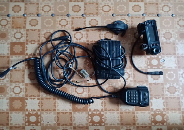 Продам Yaesu FTM-10R