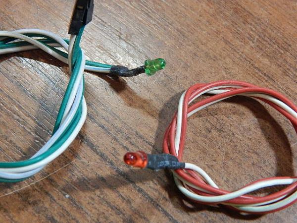 Продам Светодиоды с проводкой (2 шт)