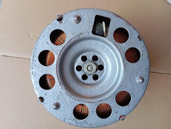 Продам Трансформаторы и ЛАТРы 220в от 5Вт до 1кВт ъ