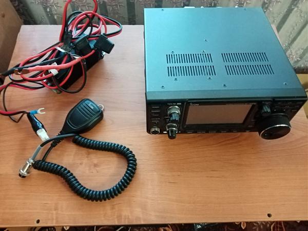 Продам Новый трансивер Айком 7300