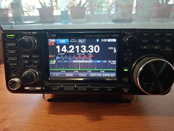 Продам Новый трансивер Айком 7300