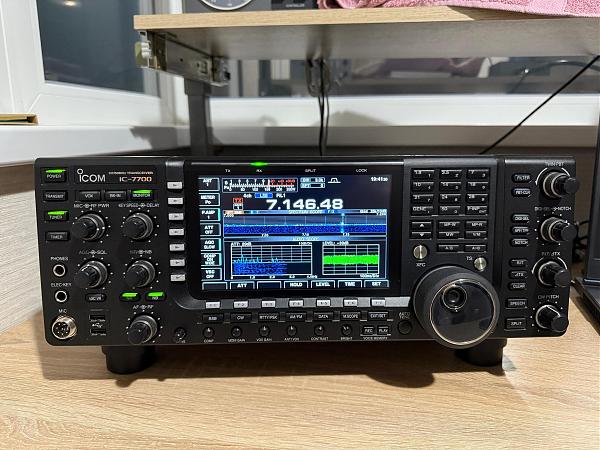 Продам ICOM ic-7700 + микрофон SM-50