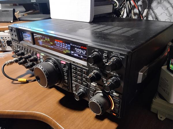 Продам yaesu ft-2000