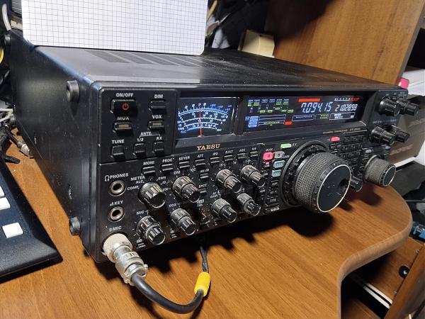 Продам yaesu ft-2000
