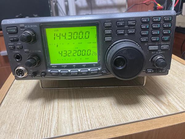 Продам Icom 910