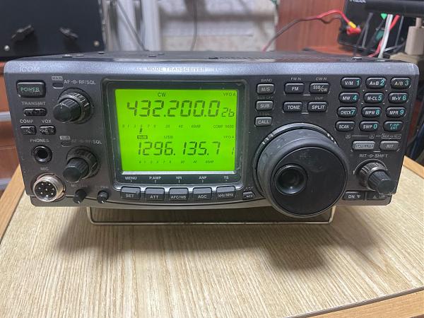 Продам Icom 910