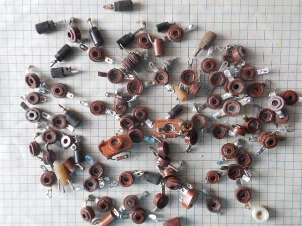 Продам монтажные и опорные стойки лепестки ъ