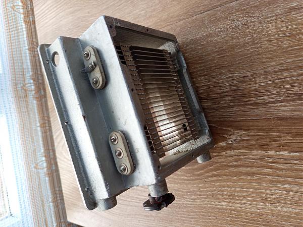 Продам переменный конденсатор