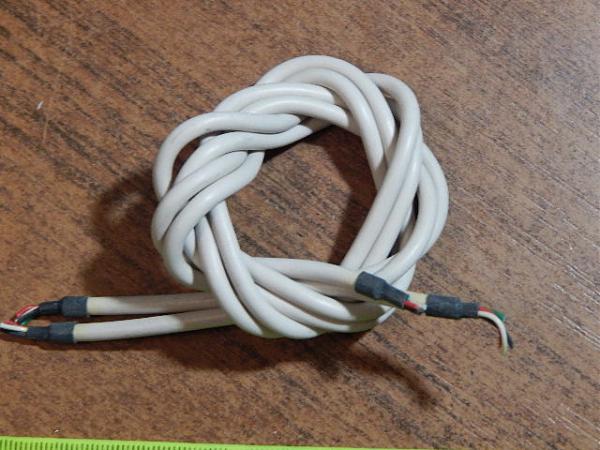 Продам Провода экранированные (2 шт)