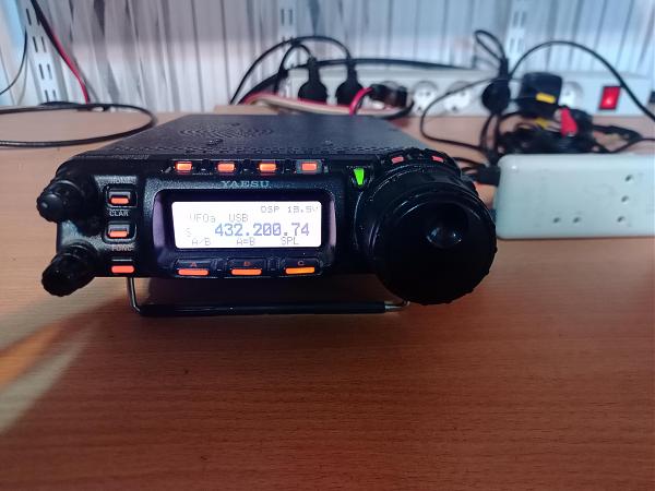Продам Трансивер YAESU FT-857D