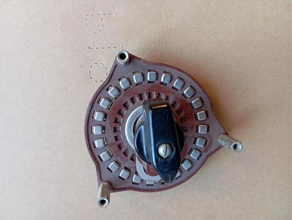 Продам переключатели новые и демонтаж ъ