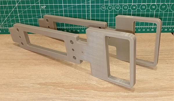 Продам Защитные рамки для трансиверов XIEGU и YAESU