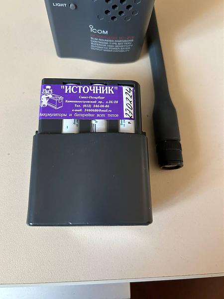 Продам Icom IC-2iE