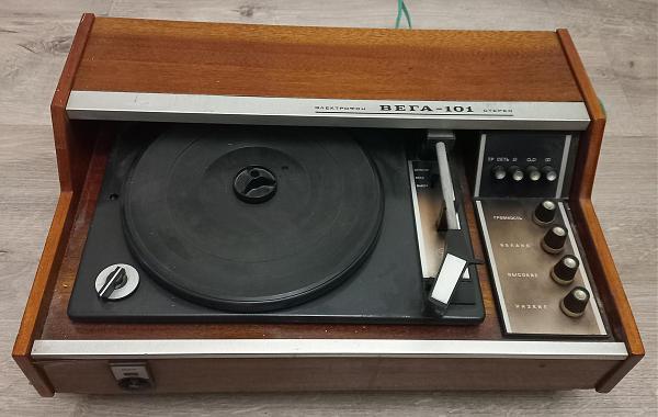 Продам Проигрыватель ВЕГА-101 стерео