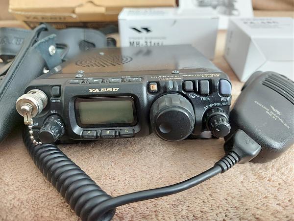 Продам yaesu ft-818nd