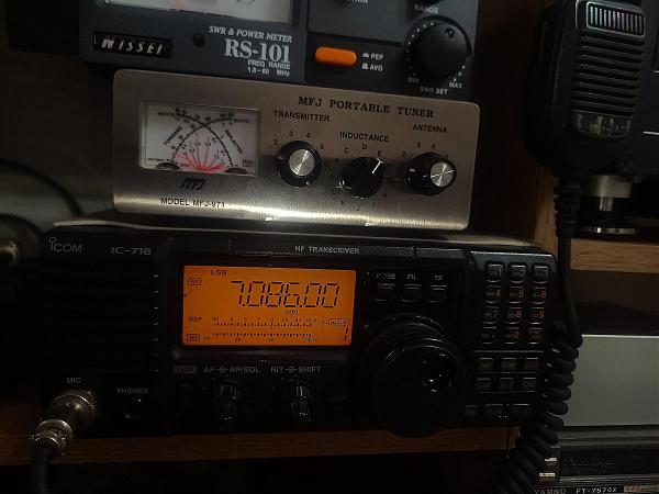Продам icom -718