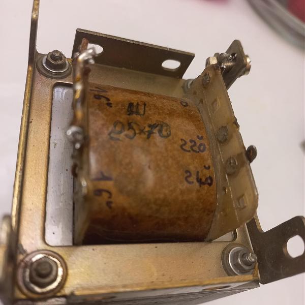 Продам Трансформатор 2х16В