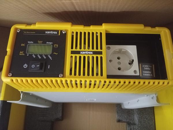 Продам Инвертор Xantrex 1800/24
