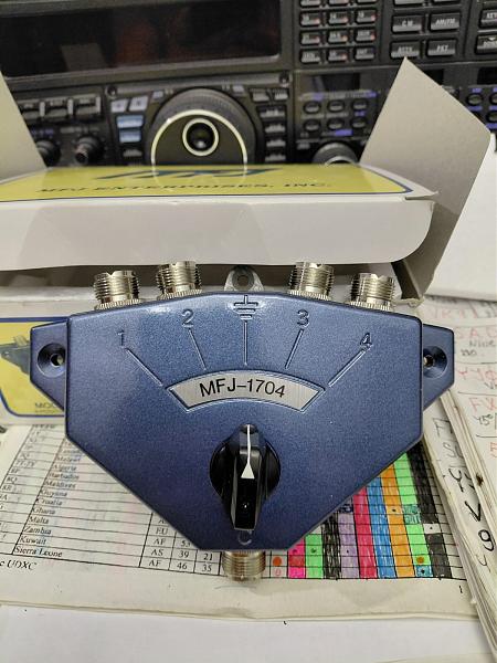 Продам Антенный коммутатор MFJ-1704, новый