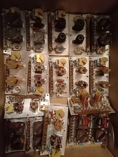 Продам радиоприёмник Волна- к планки