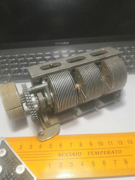 Продам Конденсаторы переменной емкости