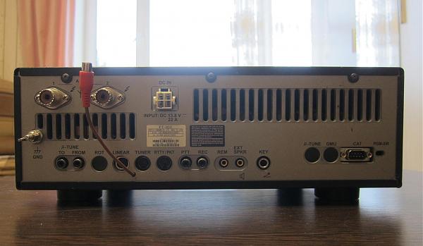 Продам Yaesu FT-950 в хорошем, рабочем состоянии Отправка