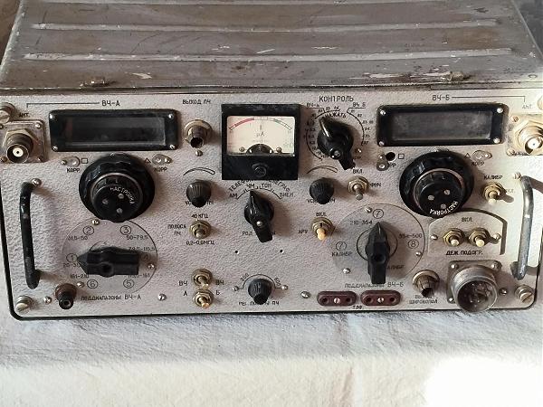 Продам радиоприемник р-375