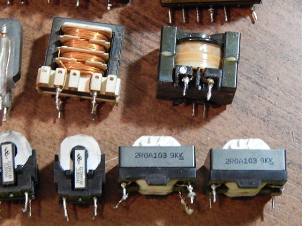 Продам Трансформаторы мини (14 шт)