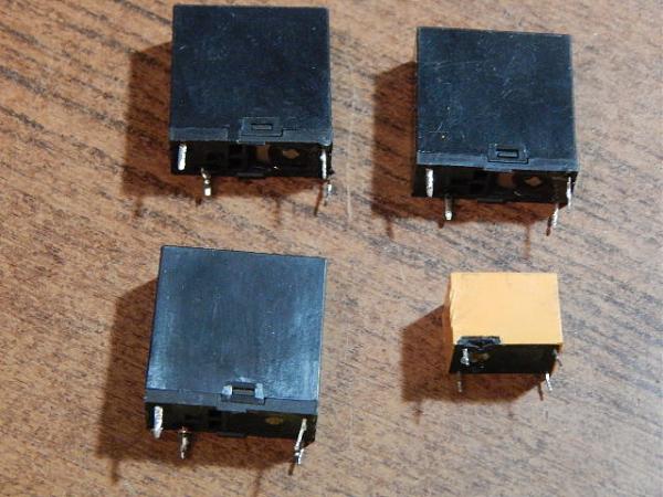 Продам Реле (4 шт)