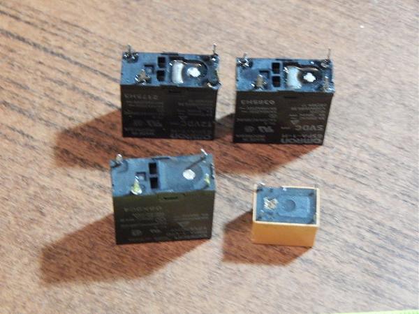 Продам Реле (4 шт)