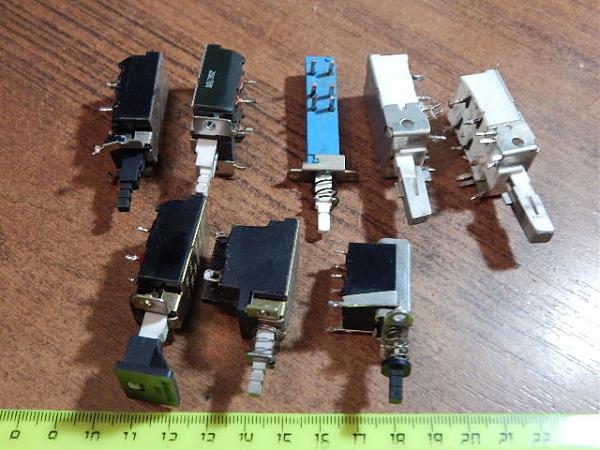 Продам Переключатели (8 шт)