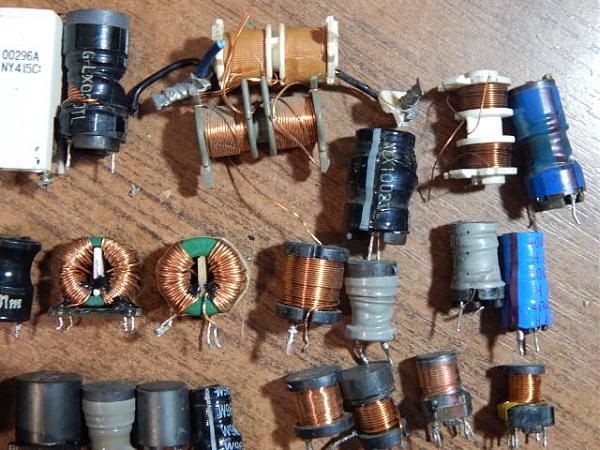 Продам Катушки дроссели на ферритах (34 шт)