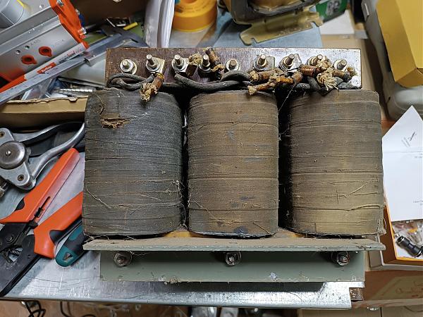 Продам трансформатор трехфазный