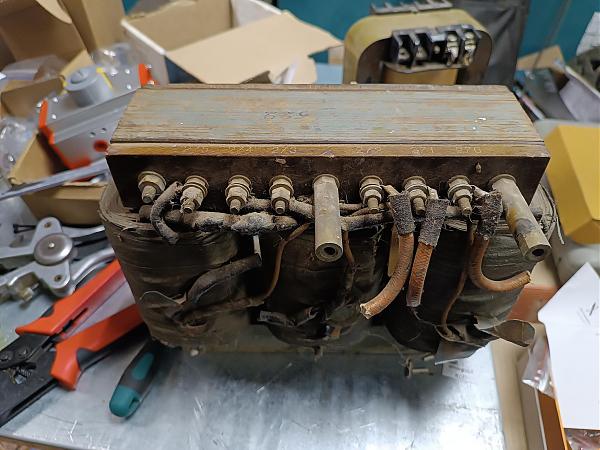 Продам трансформатор трехфазный