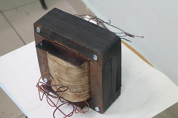 Продам Отличный трансформатор киловатного усилителя