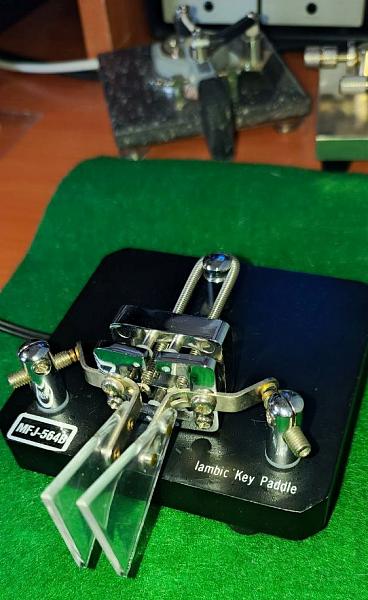 Продам Ямбический телеграфный ключ MFJ-546B