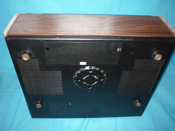 Продам Магнитофон катушечный "Астра-207" рабочий